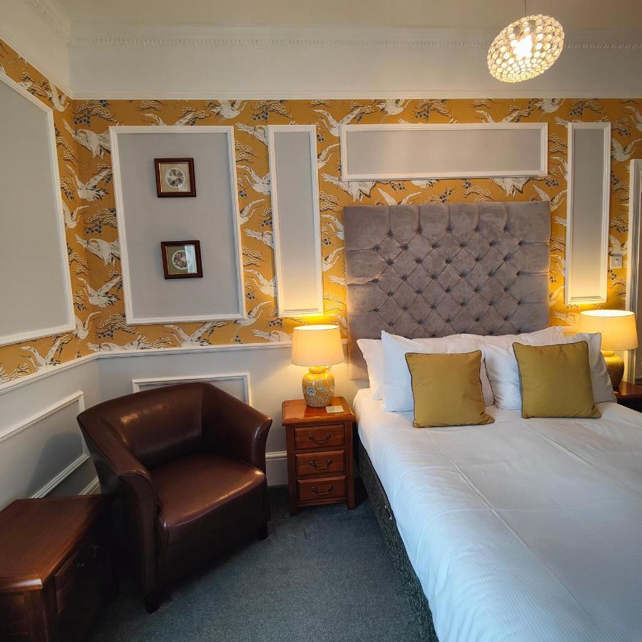เดอะ คอร์เนอร์ เฮาส์ Bed & Breakfast โลเวสทอฟต์ ภายนอก รูปภาพ
