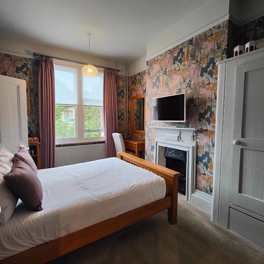 เดอะ คอร์เนอร์ เฮาส์ Bed & Breakfast โลเวสทอฟต์ ภายนอก รูปภาพ