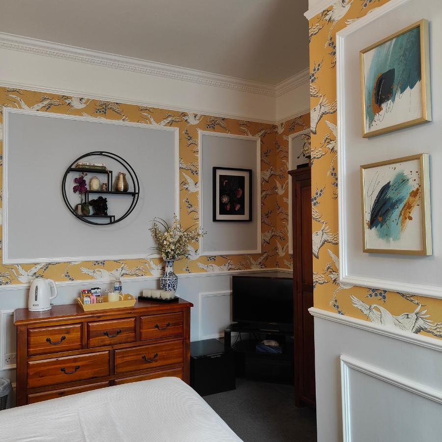 เดอะ คอร์เนอร์ เฮาส์ Bed & Breakfast โลเวสทอฟต์ ภายนอก รูปภาพ