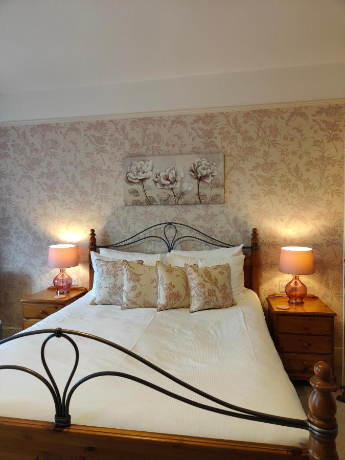 เดอะ คอร์เนอร์ เฮาส์ Bed & Breakfast โลเวสทอฟต์ ภายนอก รูปภาพ