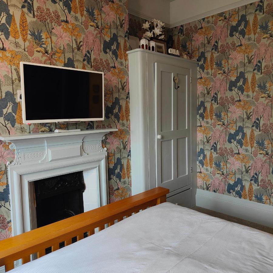เดอะ คอร์เนอร์ เฮาส์ Bed & Breakfast โลเวสทอฟต์ ภายนอก รูปภาพ